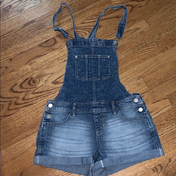 no boundaries overall shorts